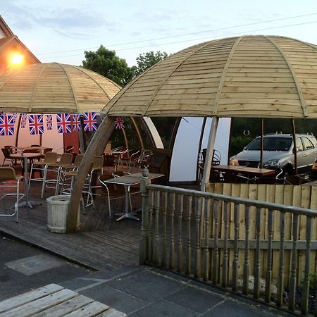 Three Horseshoes Country Inn Barry Zewnętrze zdjęcie