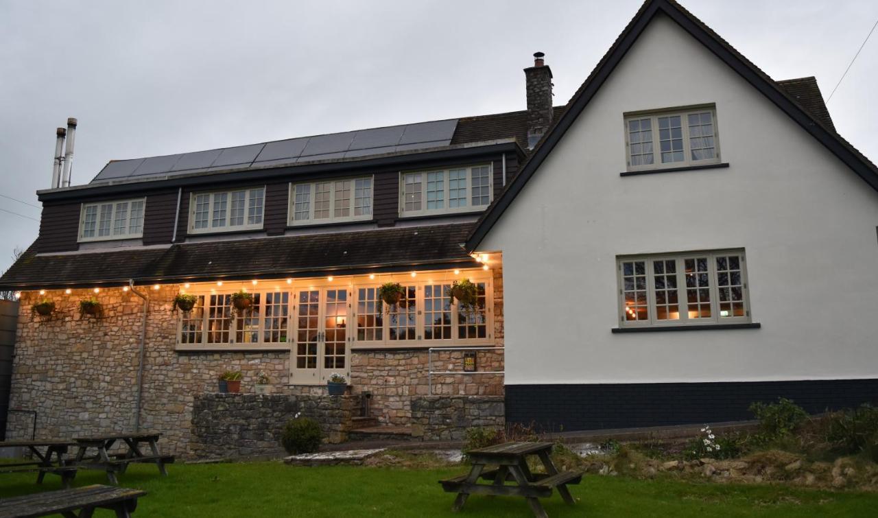 Three Horseshoes Country Inn Barry Zewnętrze zdjęcie
